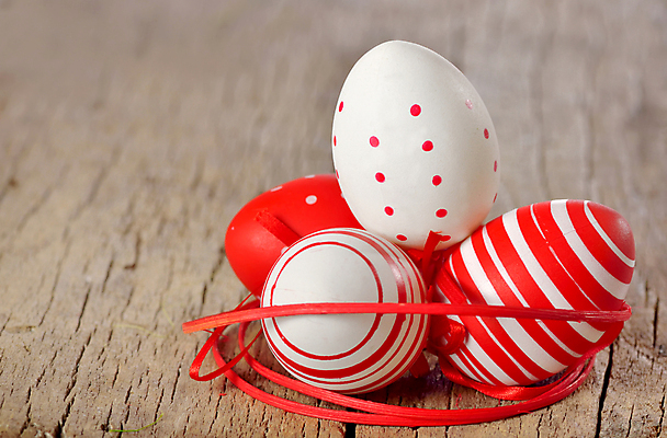 포토 JPG 해외이미지 전통 디자인 계절 음식 백그라운드 컨셉 자연 성공 휴가 부활절 선물 미술 이벤트 사람없음 목재 장식 빨간색 파란색 컬러풀 갈색 바구니 계란 봄 흰색 시골 축하 시간 둥지 심볼 오브젝트 내추럴 해외202004 해외포토 나무 기념일 컬러 재료 문화예술 알 생태계 파일형식 이미지허브