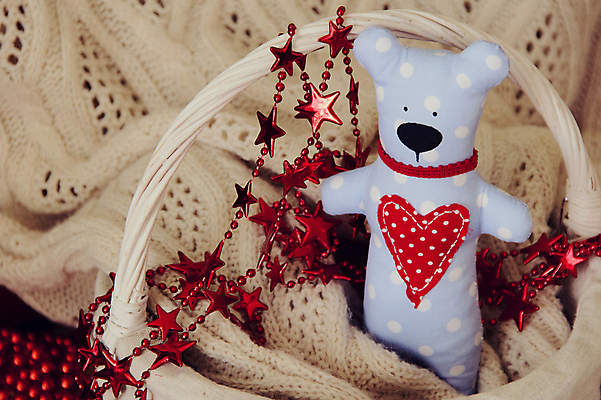 포토 JPG 해외이미지 동물 행복 별 백그라운드 크리스마스 겨울 목걸이 곰 새해 따뜻함 발렌타인데이 선물 사랑 사람없음 빨간색 파란색 장난감 바구니 봄 하트 직물 면 생일 12월 오브젝트 코 엽서 귀 부드러움 1월 2월 핸드메이드 해외202004 해외포토 자연요소 모양 계절 기념일 감정 컬러 장신구 포유류 데이이벤트 신체부위 감각 날짜 편지 파일형식 이미지허브