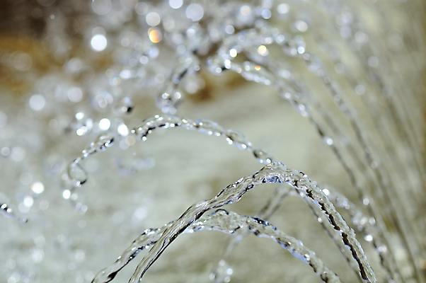 포토 JPG 해외이미지 공원 백그라운드 모션 사람없음 야외 물 여름 정원 흐름 마시기 바위 신선 액체 닫기 시원함 스플래쉬 해외202004 해외포토 자연요소 계절 공공시설 컨셉 돌_바위 파일형식 이미지허브