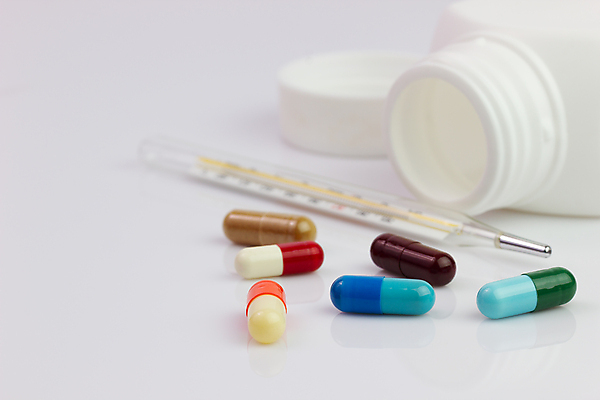 포토 JPG 해외이미지 과학 건강 사람없음 알약 약 고통 흰색 질병 온도계 약국 처방 진통제 항생제 해외202004 해외포토 감정 컬러 의학 파일형식 이미지허브