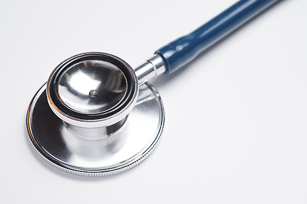 포토 JPG 해외이미지 웰빙 백그라운드 청진기 건강 병원 사람없음 치료 파란색 약 금속 장비 흰색 기구 공구 맥박 질병 해외202004 해외포토 컬러 의학 의료기기 재질 도구 파일형식 이미지허브