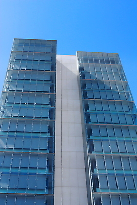 포토 JPG 해외이미지 디자인 백그라운드 회사 비즈니스 건축양식 창문 유리 하늘 지붕 미래 기술 사람없음 금융 파란색 사무실 반사 탑 고층빌딩 힘 도시 업무 센터 도심 보호 주식 큼 묘사 무역 철강 해외202004 해외포토 건축물 건축 산업 컬러 컨셉 재질 빌딩 경제 작업 크기 파일형식 이미지허브