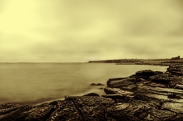 포토 JPG 해외이미지 구름 파도 바다 여행 백그라운드 겨울 자연 하늘 아침 날씨 풍경 해변 사람없음 야외 물 빛 평화 고요 일몰 바위 만 폭풍 내추럴 세피아 아제르바이잔 수평선 해외202004 해외포토 주간 자연요소 계절 나라 컨셉 촬영기법 노을 돌_바위 생태계 파일형식 이미지허브