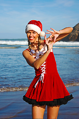 포토 JPG 해외이미지 1 바다 여행 크리스마스 자연 휴가 새로움 선물 한명 야외 빨간색 여름 비키니 금발 장난감 산타클로스 맑음 하트 유머 달콤 연도 주말 해외202004 해외포토 모양 헤어스타일 계절 기념일 수영복 감정 컬러 컨셉 날씨 사람 맛 생태계 파일형식 이미지허브