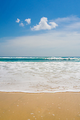 포토 JPG 해외이미지 구름 모래 파도 바다 섬 여행 자연 벽지 하늘 휴가 풍경 사람없음 물 여름 파란색 햇빛 거품 꿈 뜨거움 이국적 터키석 파라다이스 해외202004 해외포토 자연요소 계절 컬러 태양 보석 생태계 파일형식 이미지허브