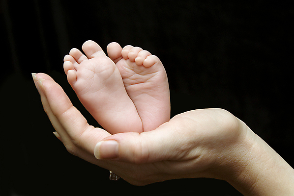 포토 JPG 해외이미지 손 손가락 발 엄마 바닥 흑백 사람없음 아기 신생아 손톱 발가락 양발 해외202004 해외포토 가족 촬영기법 사람 신체부위 파일형식 이미지허브