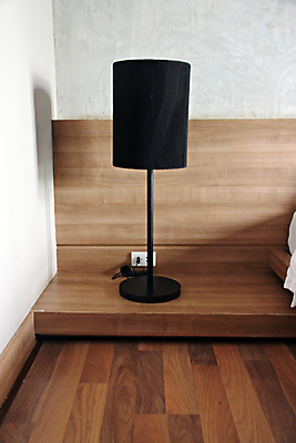 포토 JPG 해외이미지 디자인 거실 가족 베개 탁자 휴식 조명 새로움 주택 실내 사람없음 장식 유행 침실 방 램프 우아함 벽난로 진짜 스타일 해외202004 해외포토 가구 컨셉 관계 침구 내부 건물 파일형식 이미지허브