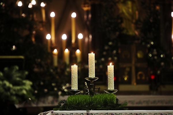 포토 JPG 해외이미지 전통 커플 기독교 종교 음식 와인잔 촛불 3 사람없음 교회 와인 성경 침묵 흰색 기도 축하 예수 영혼 심볼 서비스 주기 심플 신성 희생 덩어리 연소 귀족 성체 신앙심 제단 추모 해외202004 해외포토 컬러 컨셉 술잔 초 종교용품 관계 종교건축 모션 주류 건물 소리 신_종교 파일형식 이미지허브