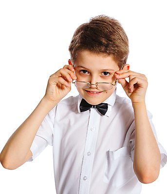 포토 JPG 해외이미지 백인 1 손 남자 행복 감정 안경 아들 얼굴 어린이 남학생 백그라운드 셔츠 유리 추상 한명 사람 소년 머리 검은색 유치원 기쁨 흰색 치아 작음 만족 긍정 강렬 걸음마 고립 신앙심 해외202004 해외포토 서양인 학생 잡화 교육 컬러 컨셉 상의 무늬 가족 모션 재질 신체부위 소화기관 크기 파일형식 이미지허브