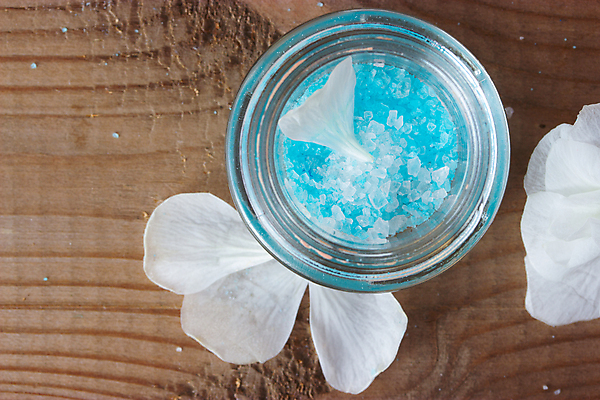 포토 JPG 해외이미지 라이프스타일 꽃 분홍색 신체 휴식 건강 사람없음 목재 치료 수건 장미 보라색 스파 목욕 화장품 욕실 흰색 나뭇가지 시골 마사지 바 항아리 고급 씻기 소중 허브 향 아로마테라피 테라피 라벤더 돌봄 옛날 위생관리 이국적 해외202004 해외포토 나무 식물 컬러 컨셉 재료 의학 모션 관리 생활 위생용품 뷰티 청결 도자기 파일형식 이미지허브