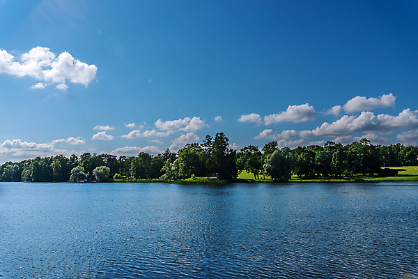 포토 JPG 해외이미지 나무 구름 계절 공원 호수 백그라운드 자연 하늘 풍경 사람없음 야외 목재 초록색 물 여름 파란색 컬러풀 햇빛 태양 반사 환경 맑음 침묵 활발 거울 시골 연못 숲 장면 내추럴 생태학 해외202004 해외포토 자연요소 식물 공공시설 교육 컬러 컨셉 재료 날씨 소리 생태계 파일형식 이미지허브