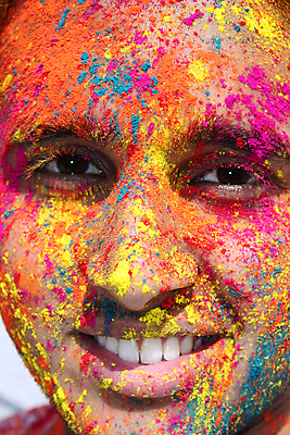 포토 JPG 해외이미지 전통 남자 아시아 문화 한명 미소 동양인 컬러풀 축제 표현 인도인 해외202004 해외포토 외국인 1 나라 컬러 표정 사람 인종 파일형식 이미지허브