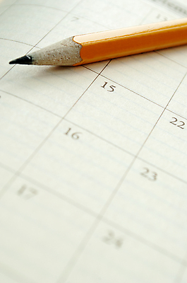 포토 JPG 해외이미지 종이 컨셉 표시 성공 휴가 설계 프레임 사람없음 빨간색 숫자 연필 달력 시간 날짜 선택 준비 약속 정사각형 페이지 오늘 조언 프로젝트 해외202004 해외포토 도형 문자 컬러 학용품 필기구 파일형식 이미지허브