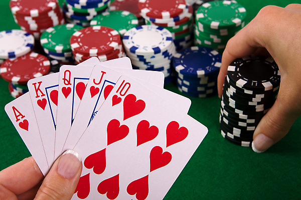 포토 JPG 해외이미지 손 여자 백그라운드 놀이 탁자 사람없음 빨간색 초록색 검은색 게임 흰색 마음 우승 10 원형 신용카드 4 도박 위험 왕 배열 삽 카지노 기회 포커 잭 여왕 곤봉 에이스 해외202004 해외포토 도형 스포츠용품 컬러 가구 컨셉 사람 신체부위 금융 숫자 최고 트럼프 파일형식 이미지허브