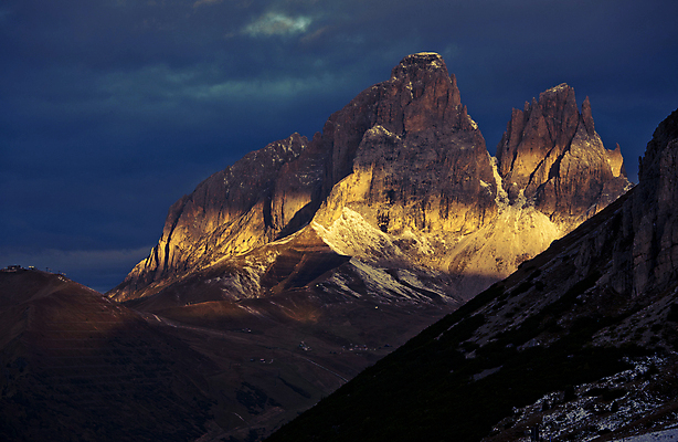 포토 JPG 해외이미지 여행 겨울 자연 아침 날씨 산 풍경 사람없음 야외 가로 일출 침묵 이탈리아 절벽 추위 수확 정상 9월 복고 알프스 옛날 절정 해외202004 해외포토 주간 계절 유럽 농업 노을 소리 날짜 생태계 파일형식 이미지허브
