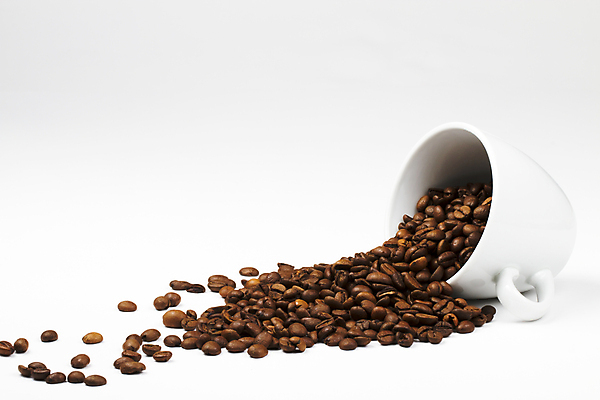 포토 JPG 해외이미지 식물 커피 음료 백그라운드 재료 자연 콩 씨앗 사람없음 컵 갈색 검은색 어둠 튀김 흰색 신선 맛 아침식사 낟알 굽기 묘사 날것 아로마 향 카푸치노 에스프레소 내추럴 단절 라떼 양조 카페인 해외202004 해외포토 식기 음식 컬러 컨셉 곡류 식사 구이 생태계 파일형식 이미지허브