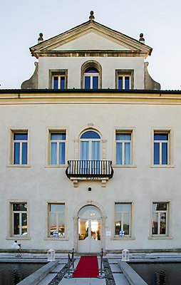 포토 JPG 해외이미지 유럽 건축양식 사람없음 이탈리아 궁전 역사 클래식 고급 건축가 빌라 베네치아 스타일 해외202004 해외포토 직업 건축 나라 컨셉 고건축 주택 파일형식 이미지허브