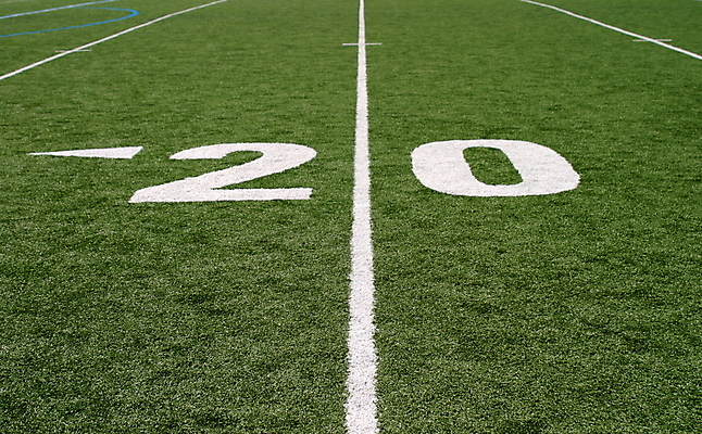 포토 JPG 해외이미지 계절 선 스포츠 백그라운드 밭 표시 잔디 사람없음 야외 초록색 숫자 축구 경기장 게임 흰색 주름 흔적 해외202004 해외포토 식물 문자 컬러 농업 스포츠시설 놀이 구기 파일형식 이미지허브