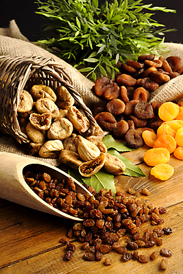 포토 JPG 해외이미지 음식 백그라운드 다이어트 오렌지 과일 재료 자연 포도 디저트 건조 건강 사람없음 갈색 노란색 쌓기 흰색 그룹 황금 달콤 맛 먹기 묘사 오브젝트 유기농 슛 멀리 흙더미 내추럴 건포도 고립 채식주의자 해외202004 해외포토 웰빙 컬러 컨셉 모션 흙 생태계 채식 건과일 파일형식 더미 이미지허브