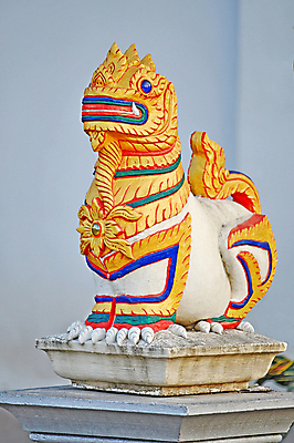 포토 JPG 해외이미지 나무 동물 전통 여자 남자 아시아 문화 길 얼굴 새끼 조각 여행 불교 건축양식 태국 휴가 그림자 미술 동양인 사람없음 야외 장식 빨간색 초록색 파란색 햇빛 조각상 숫자 노란색 여행객 문 고양이 힘 바위 흰색 역사 사자 크림 대문 동쪽 남쪽 옛날 전설 스타일 해외202004 해외포토 식물 문자 건축 나라 종교 컬러 포유류 문화예술 사람 인종 신체부위 반려동물 태양 조형물 돌_바위 방향 파일형식 이미지허브