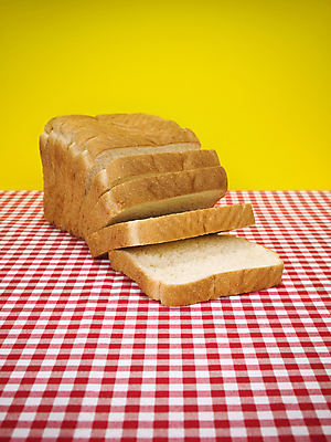 포토 JPG 해외이미지 음식 빵 조각 패턴 다이어트 자연 탁자 아침 주택 실내 건강 사람없음 세로 갈색 노란색 식사 껍질 식탁보 흰색 신선 맛 아침식사 자르기 굽기 먹기 가득함 유기농 슬라이스 길이 덩어리 내추럴 탄수화물 해외202004 해외포토 주간 웰빙 컬러 가구 컨셉 무늬 모션 내부 건물 구이 생태계 파일형식 이미지허브