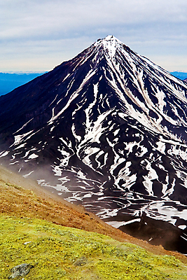 포토 JPG 해외이미지 공원 여행 자연 하늘 산 파노라마 풍경 사람없음 야외 여름 태양 걷기 환경 검은색 등산 트래킹 바위 그늘 언덕 그림 화산 용암 원뿔 내추럴 추적 러시아인 절정 해외202004 해외포토 자연요소 도형 서양인 계절 공공시설 컬러 모션 레저 촬영기법 돌_바위 생태계 파일형식 이미지허브