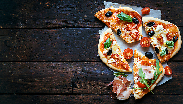 포토 JPG 해외이미지 스튜디오촬영 전통 음식 빵 조각 백그라운드 방울토마토 피자 종류 요리 사람없음 목재 우주 식당 이탈리아 공백 로켓 시골 작음 메뉴 올리브 레시피 점심식사 미니 인기 핸드메이드 해외202004 해외포토 나무 열매 유럽 토마토 재료 패스트푸드 서양음식 실내 상점 식사 크기 파일형식 이미지허브