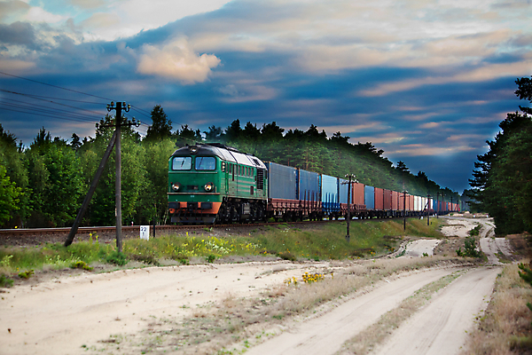 포토 JPG 해외이미지 주간 구름 하늘 풍경 사람없음 야외 기차 해외202004 해외포토 자연요소 육상교통 대중교통 파일형식 이미지허브