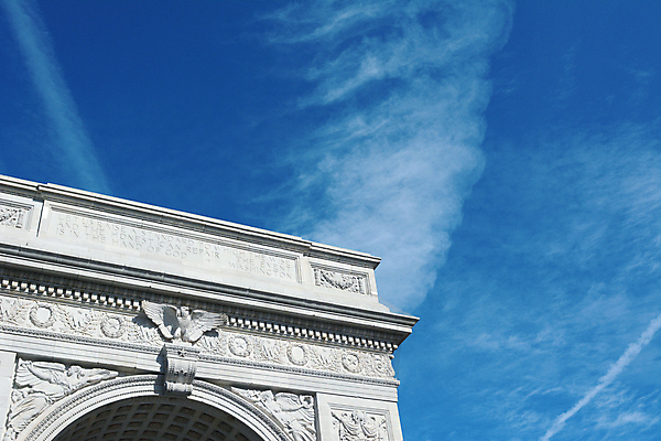 포토 JPG 해외이미지 조각 건축양식 하늘 추상 사람없음 미국 묘사 아치 뉴욕 대리석 맨해튼 워싱턴 카피스페이스 해외202004 해외포토 건축 북아메리카 무늬 재료 공백 파일형식 이미지허브