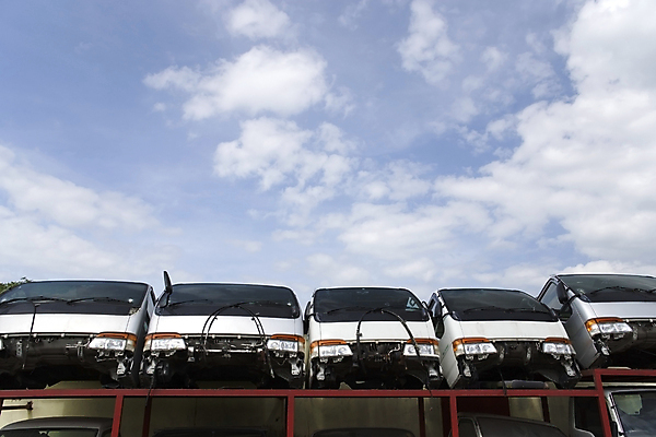 포토 JPG 해외이미지 교통수단 자동차 선반 사람없음 트럭 폐기물 자르기 버리기 짐차 고물상 해외202004 해외포토 육상교통 가구 교통 모션 쓰레기 파일형식 이미지허브