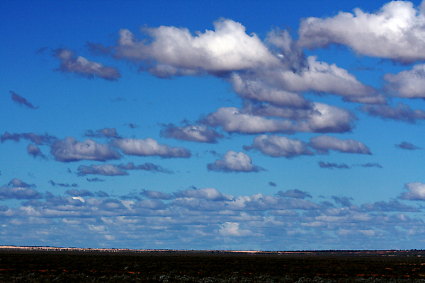 포토 JPG 해외이미지 공원 호수 건조 풍경 사람없음 세계 침대 재산 호주 땅 아래 지역 전국 평야 수평선 해외202004 해외포토 공공시설 가구 자연 금융 오세아니아 방향 위치 파일형식 이미지허브