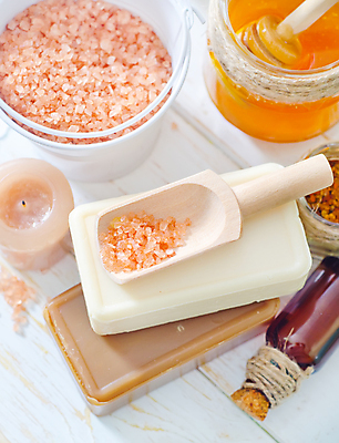 포토 JPG 해외이미지 사람없음 주황색 스파 아로마 스파용품 비누 향초 아로마테라피 스쿱 오일병 허니디퍼 해외202004 해외포토 컬러 초 위생용품 도구 오브젝트 테라피 파일형식 이미지허브