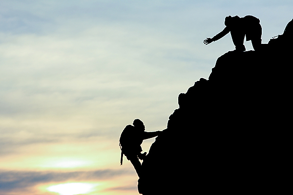 포토 JPG 해외이미지 실루엣 밧줄 성공 산 사람없음 힘 자유 목표 결심 무료 어려움 헬프 해외202004 해외포토 줄 컨셉 촬영기법 도움 파일형식 이미지허브