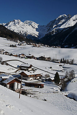 포토 JPG 해외이미지 겨울 자연 산 사람없음 마을 계곡 맑음 이탈리아 알프스 해외202004 해외포토 계절 유럽 날씨 생태계 파일형식 이미지허브