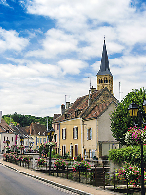 포토 JPG 해외이미지 구름 꽃 창문 하늘 거리 주택 풍경 사람없음 울타리 교회 탑 맑음 산책 프랑스 골동품 시골 램프 개울 옛날 해외202004 해외포토 자연요소 식물 건축물 유럽 종교건축 날씨 휴식 조명 건물 담장 강 파일형식 이미지허브