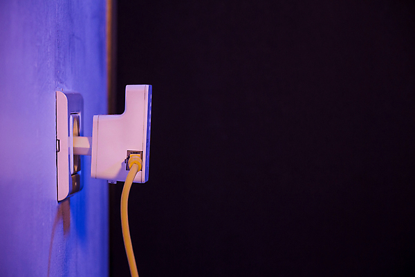 포토 JPG 해외이미지 벽 인터넷 통신 주택 안테나 사람없음 사무실 디지털 자료 장비 흰색 네트워크 닫기 콘센트 연결 무선전화기 심볼 오브젝트 신호 와이파이 전자 방송 철사 섬유 포트 공학 랜 네트워킹 해외202004 해외포토 교육 컬러 비즈니스 모션 건물 직물 전화기 무선인터넷 파일형식 이미지허브