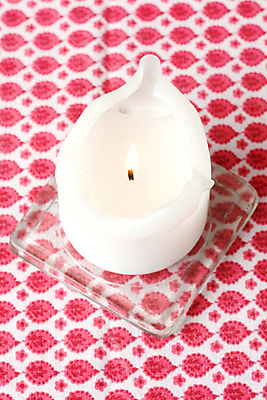 포토 JPG 해외이미지 백그라운드 크리스마스 유리 벽지 탁자 불 휴가 휴식 스트레스 기념 발렌타인데이 선물 사람없음 빨간색 빛 파티 평화 스파 어둠 흰색 원형 황금 심볼 명상 싱글 유기농 심플 아로마테라피 테라피 내추럴 해외202004 해외포토 자연요소 도형 웰빙 기념일 컬러 가구 컨셉 데이이벤트 재질 이벤트 뷰티 파일형식 이미지허브