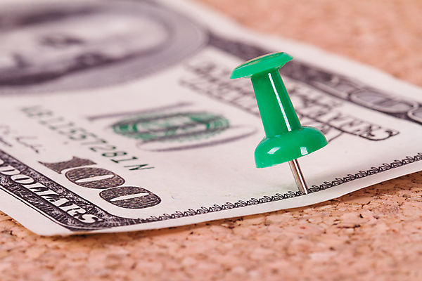 포토 JPG 해외이미지 종이 백그라운드 지폐 돈 패턴 표면 문구용품 광고판 사람없음 목재 초록색 금융 경제 사무실 갈색 쌓기 달러 성장 절약 압정 낟알 갑판 타일 잠금 투자 클립 이익 흙더미 계산서 월급 계좌 보유 세금 수입 예산 해외202004 해외포토 나무 컬러 컨셉 무늬 배_교통 비즈니스 재료 모션 알림판 사무용품 흙 재산 오브젝트 보안 판 파일형식 더미 이미지허브