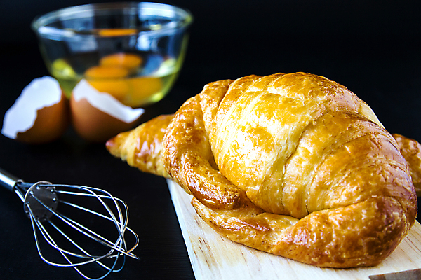 포토 JPG 해외이미지 음식 백그라운드 탁자 사람없음 갈색 주방 계란 검은색 식사 어둠 빵집 흰색 신선 아침식사 상품 밀 굽기 유기농 퍼프 롤 버터 프랑스어 고립 번 페스츄리 핸드메이드 해외202004 해외포토 문자 웰빙 빵 컬러 가구 곡류 상점 알 구이 파일형식 이미지허브