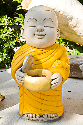 포토 JPG 해외이미지 캐릭터 아시아 종교 문화 얼굴 어린이 선 조각 포즈 백그라운드 신체 불교 태국 미술 앉기 동양인 소년 사람없음 조각상 숫자 노란색 평화 흰색 기도 표현 사찰 영혼 작음 승려 명상 대머리 토기 신앙심 해외202004 해외포토 문자 헤어스타일 남자 나라 컬러 컨셉 종교건축 모션 문화예술 사람 인종 신체부위 조형물 용기_그릇 크기 성직자 파일형식 이미지허브