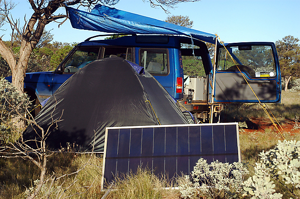 포토 JPG 해외이미지 나무 라이프스타일 여행 자연 세포 풍경 사람없음 야외 파란색 컬러풀 햇빛 태양 환경 힘 트래킹 재활용 하이킹 장비 사막 발전기 에너지 자유 시골 판넬 호주 생태계 태양에너지 내추럴 고립 생태학 오지 해외202004 해외포토 자연요소 식물 교육 컬러 컨셉 레저 생활 발전소 그린에너지 오세아니아 친환경 파일형식 이미지허브