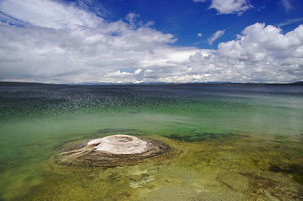 포토 JPG 해외이미지 구름 호수 자연 하늘 산 풍경 사람없음 야외 물 파란색 미국 봄 화산 와이오밍 지질학 해외202004 해외포토 자연요소 계절 교육 컬러 북아메리카 생태계 파일형식 이미지허브