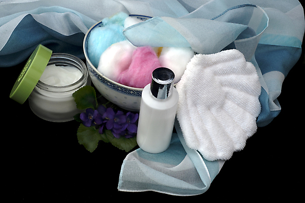 포토 JPG 해외이미지 여자 꽃 장신구 사람 사람없음 목욕 거울 튤립 껍질 면 크림 향수 오브젝트 보안 스펀지 돌봄 해외202004 해외포토 식물 모션 안전 청결 화장품 파일형식 이미지허브