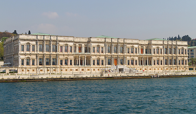 포토 JPG 해외이미지 유럽 아시아 바다 여행 건축양식 하늘 호텔 휴가 이스탄불 동양인 사람없음 건물 물 파란색 햇빛 궁전 방 골동품 도시 화려 역사 고급 대륙 박물관 일반 칠면조 천연기념물 옛날 제국 하렘 해외202004 튀르키예 해외포토 자연요소 건축물 건축 나라 컬러 컨셉 고건축 조류 숙소 인종 태양 파일형식 이미지허브