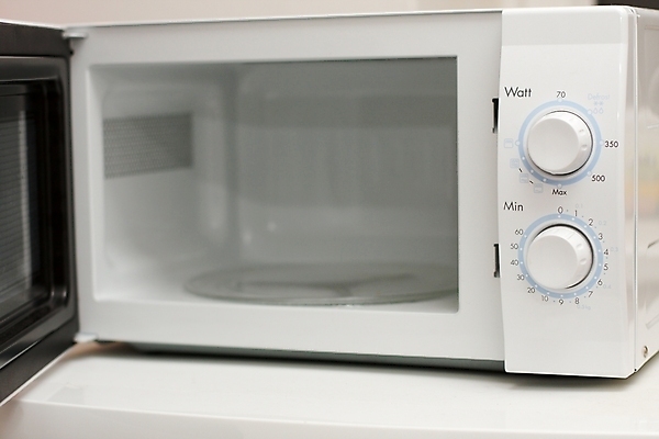 포토 JPG 해외이미지 음식 파도 부분 가정 주택 따뜻함 손잡이 요리 사람없음 전자제품 문 주방 기계 흰색 공구 시간 오픈 뜨거움 닫기 전자레인지 오븐 묘사 준비 눈금 심플 다이얼 해외202004 해외포토 바다 컬러 모션 건물 가전제품 도구 레인지 파일형식 이미지허브