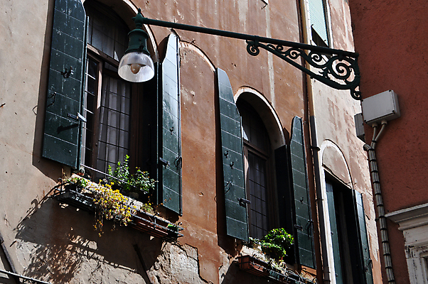 포토 JPG 해외이미지 섬 중년 건축양식 사람없음 봄 이탈리아 도시 중세 역사 4월 지중해 베네치아 타운 석호 해외202004 해외포토 계절 건축 유럽 바다 성인 날짜 파일형식 이미지허브