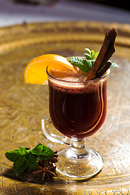 포토 JPG 해외이미지 전통 계절 별 음료 음식 크리스마스 겨울 오렌지 과일 부분 유리 휴가 따뜻함 사람없음 목재 컵 빨간색 세로 쿠키 와인 머그컵 알코올 뜨거움 달콤 레몬 향신료 향 시나몬 핸드메이드 뱅쇼 해외202004 해외포토 자연요소 나무 식기 기념일 컬러 재료 재질 디저트 주류 맛 향미료 파일형식 이미지허브