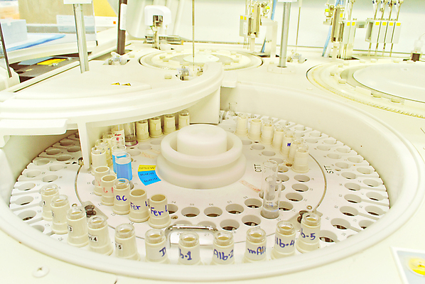 포토 JPG 해외이미지 과학 유리 유리병 실험 사람없음 약 장비 실험실 선택 생명공학 분석 가스 유리그릇 자동 해외202004 해외포토 그릇 컨셉 의학 재질 병_용기 파일형식 이미지허브