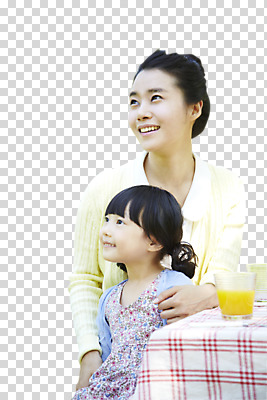 편집이미지 라이프스타일 시선 여자 딸 음료 어린이 포즈 컨셉 의자 가족 탁자 모녀 엄마 미소 웃음 사람 앉기 동양인 소녀 상반신 성인 두명 앞모습 컵 30대 청춘 부모 소풍 주스 한국인 자녀 오렌지주스 PNG 여자만 편집소스 식기 뷰포인트 가구 관계 모션 표정 인종 생활 장년 야외활동 과일주스 파일형식