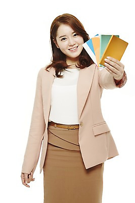 포토 JPG 스튜디오촬영 여자 비즈니스 성공 새출발 실내 한명 서기 미소 웃음 누끼 사람 동양인 정장 20대 성인 앞모습 금융 경제 저축 한국인 직장인 비즈니스우먼 절약 부 통장 여자만 여자한명만 성인여자만 청년만 청년여자만 성인한명만 청년여자한명만 성인여자한명만 성인만 국내포토 직업 1 옷 뷰포인트 컨셉 모션 새로움 표정 인종 청년 내부 재산 출발 파일형식